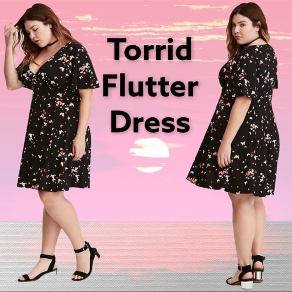 ✨HP✨BUTTERFLY PRINT V-NECK FLUTTER SLEEVE DRESS✨